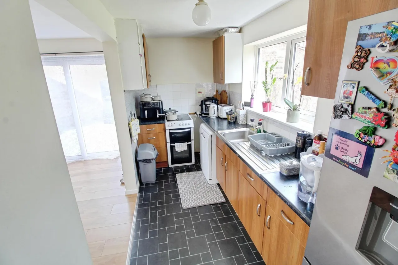 Benland, Bretton, PE3, photo 3
