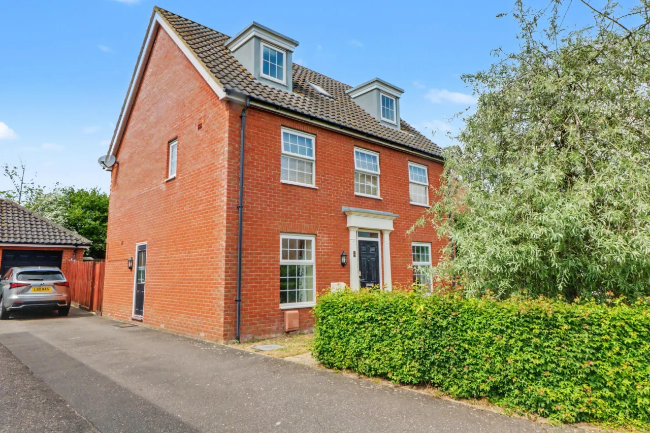 Lime Tree Avenue, Long Stratton, photo 20