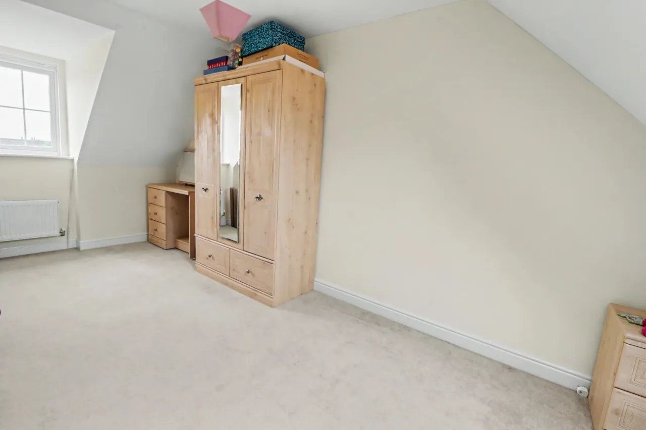 Lime Tree Avenue, Long Stratton, photo 18