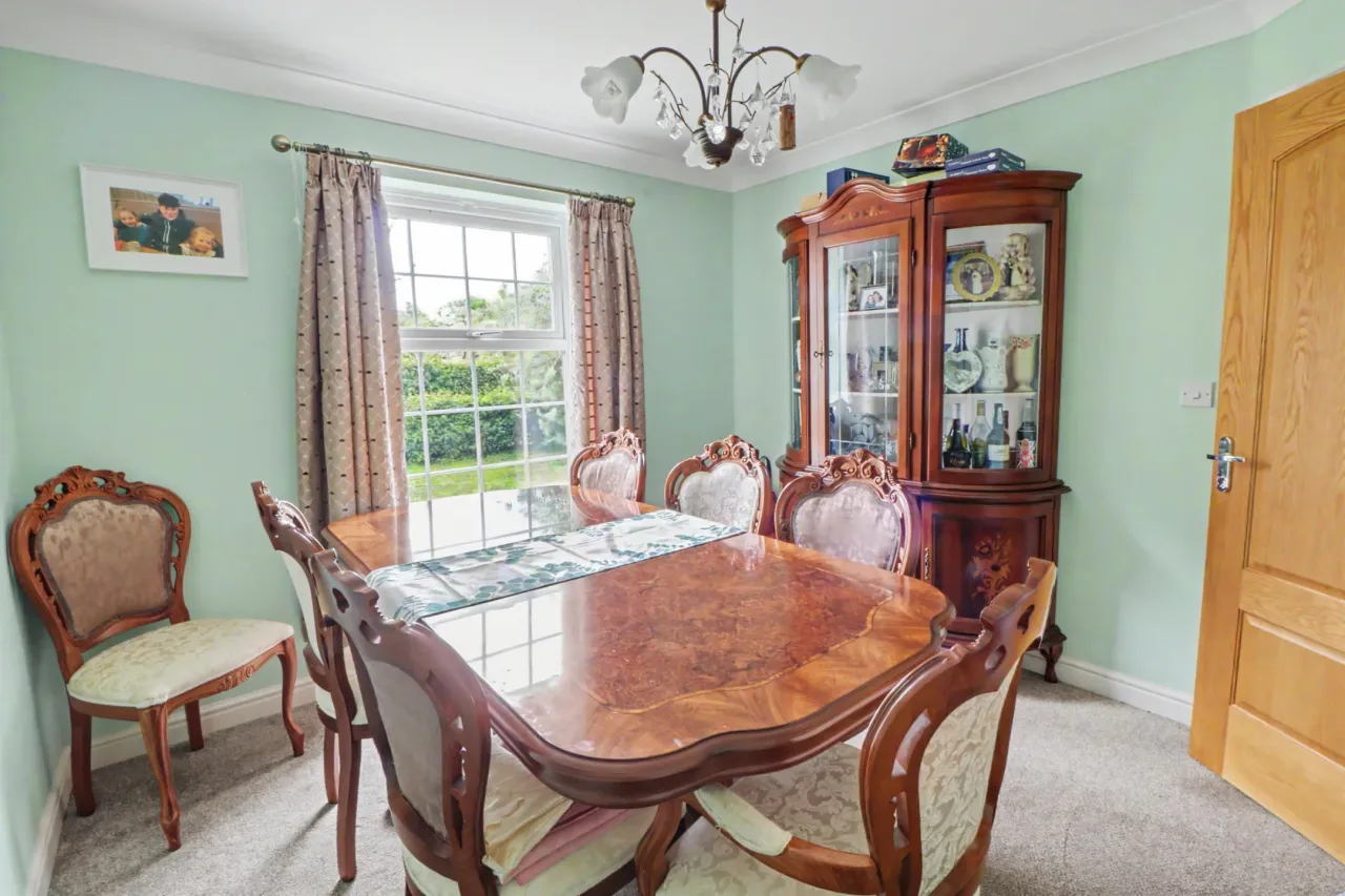 Lime Tree Avenue, Long Stratton, photo 7