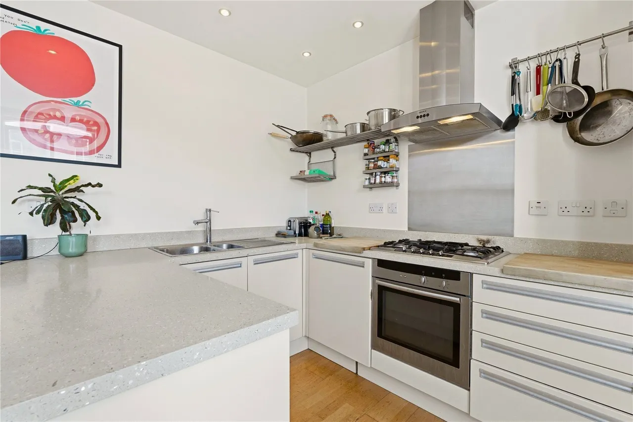 Northcote Road, London, SW11, photo 4