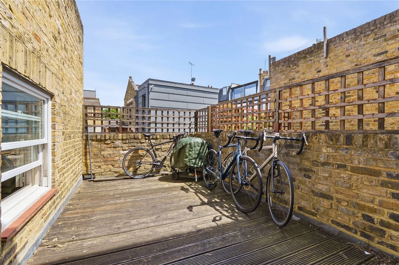Northcote Road, London, SW11, photo 10