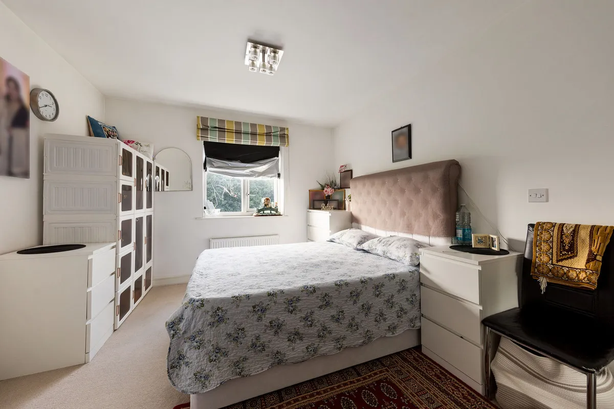 Romford, RM6, photo 4