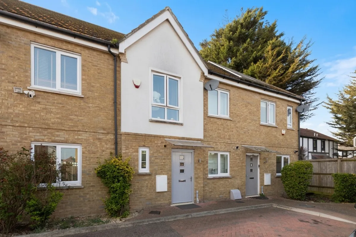 Romford, RM6, photo 7