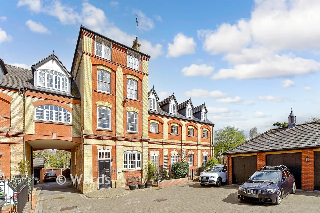 1 bed flat for sale, Swan Street, West Malling, ME19