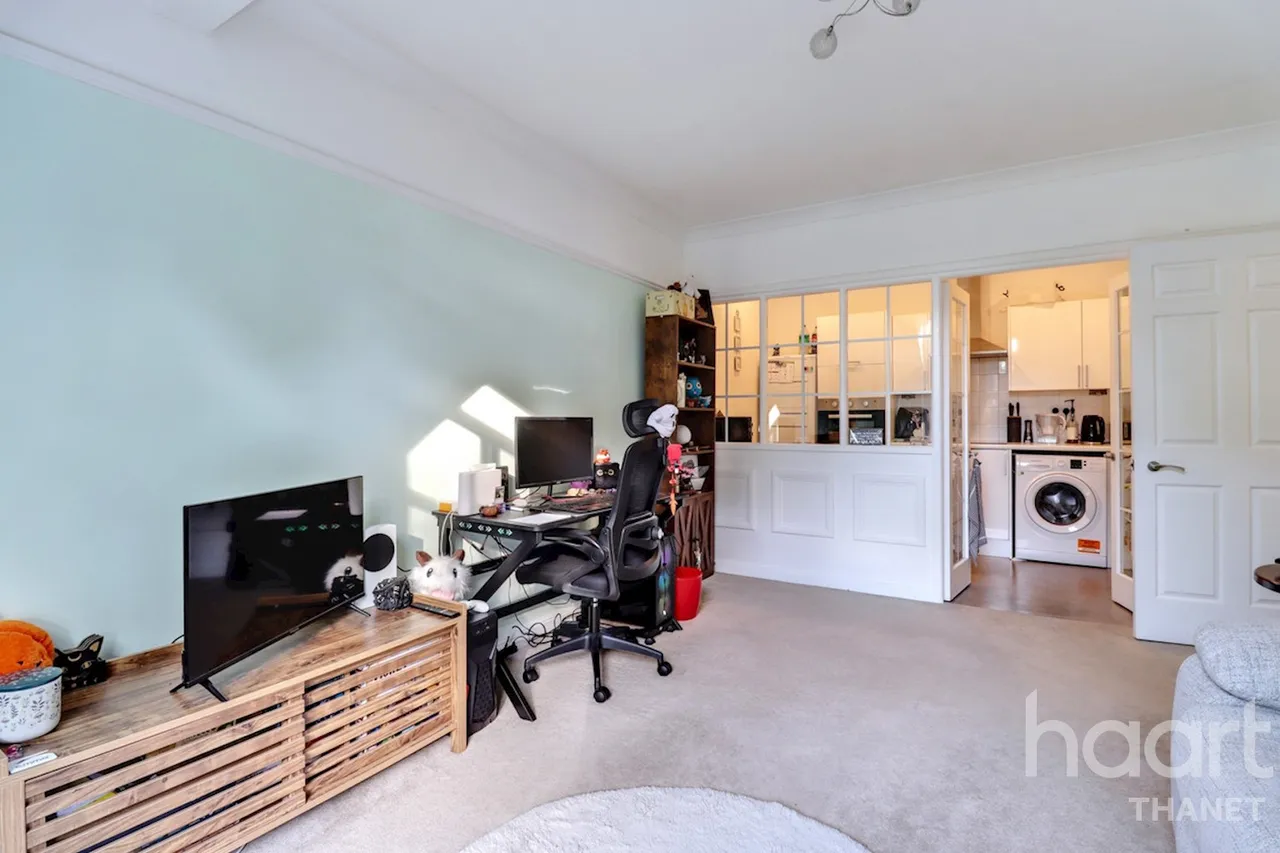 Sarre Court, Birchington, CT7, photo 2