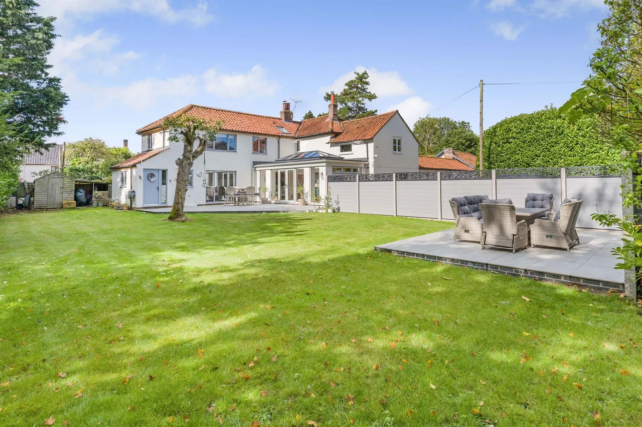 6 bed house for sale — Market Street, Shipdham, Thetford
