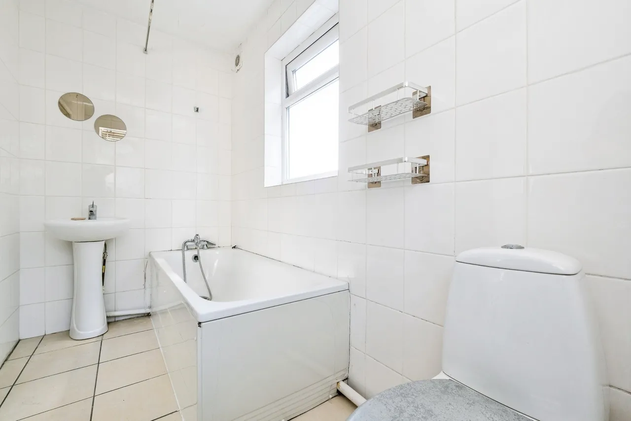 Church Road, LONDON, London, E12, photo 6