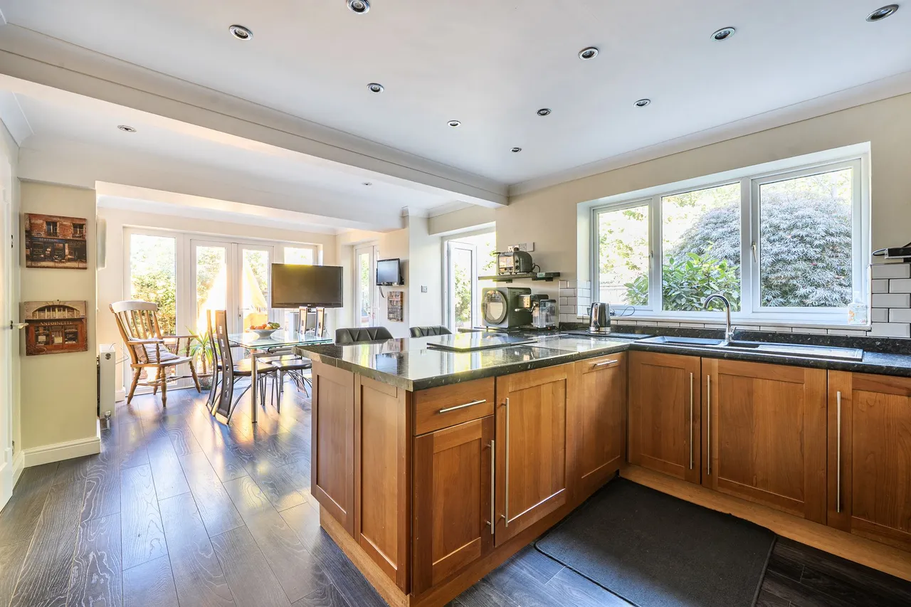 Goodwood Close, Midhurst, GU29, photo 2