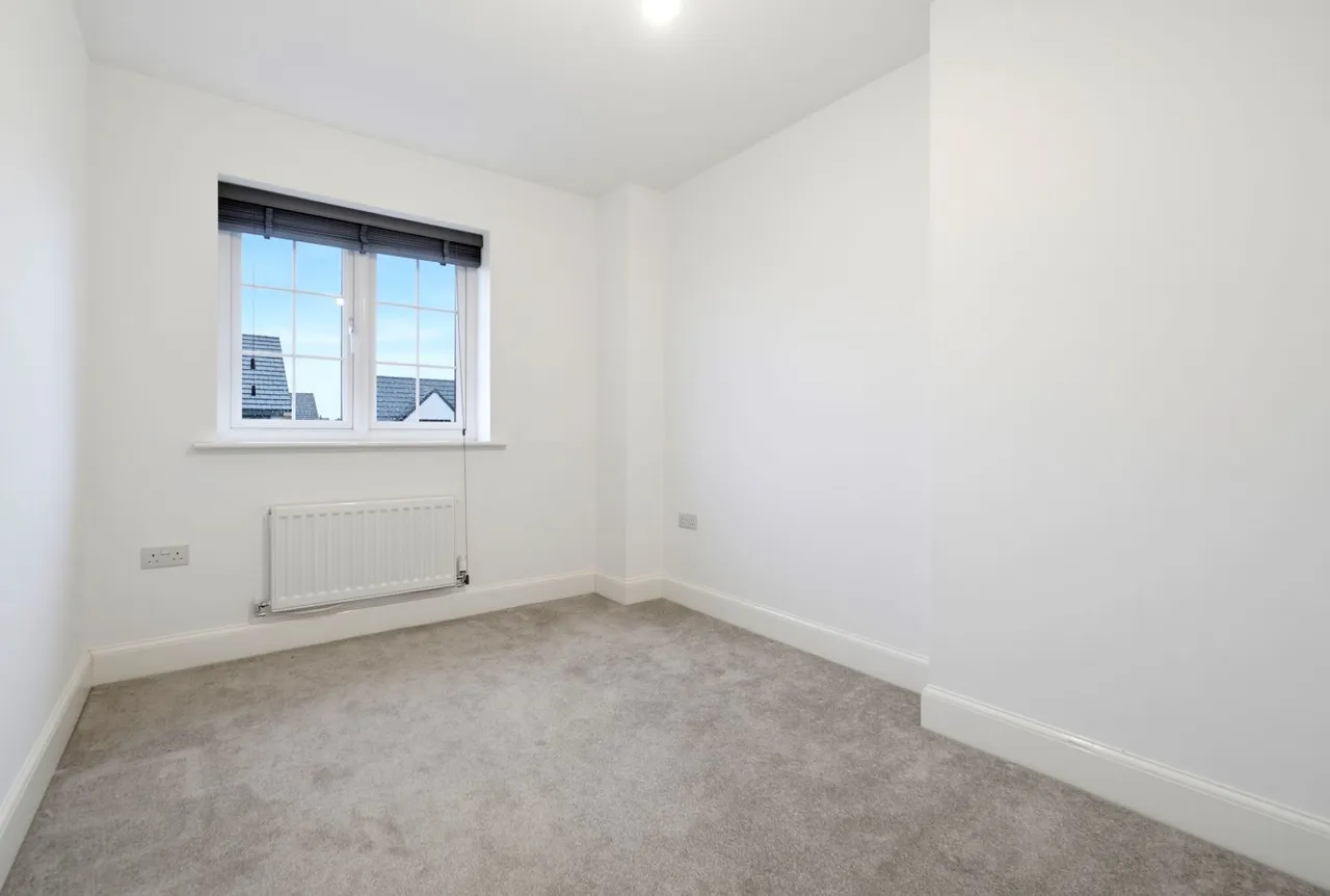 Dalby Court, Bramhope, LS16, photo 23