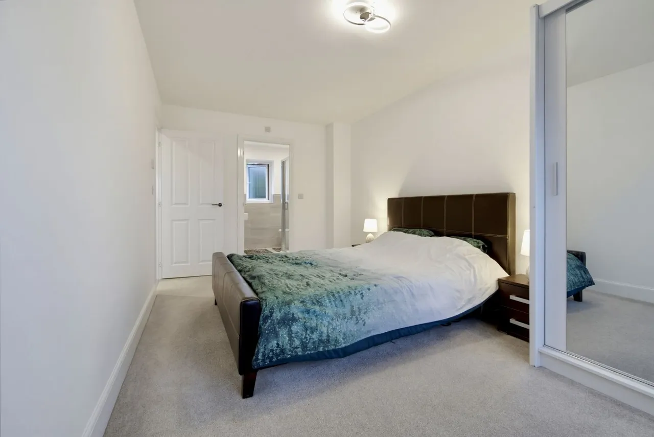 Dalby Court, Bramhope, LS16, photo 15