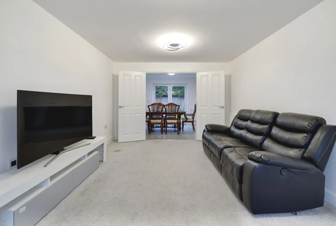 Dalby Court, Bramhope, LS16, photo 7