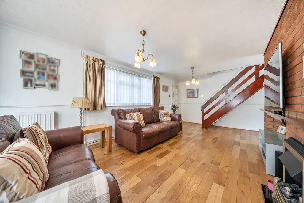 Frensham Drive, Bletchley, Milton Keynes, Buckinghamshire, MK2 3AP, photo 9