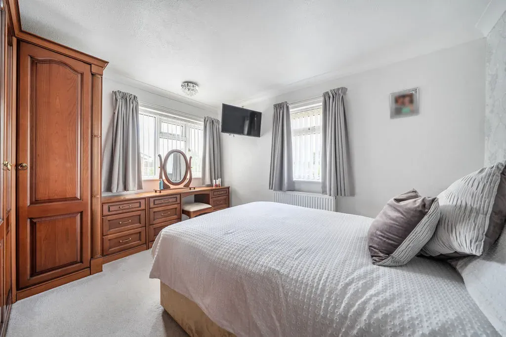 Frensham Drive, Bletchley, Milton Keynes, Buckinghamshire, MK2 3AP, photo 7