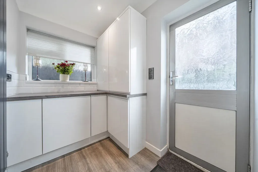 Frensham Drive, Bletchley, Milton Keynes, Buckinghamshire, MK2 3AP, photo 12