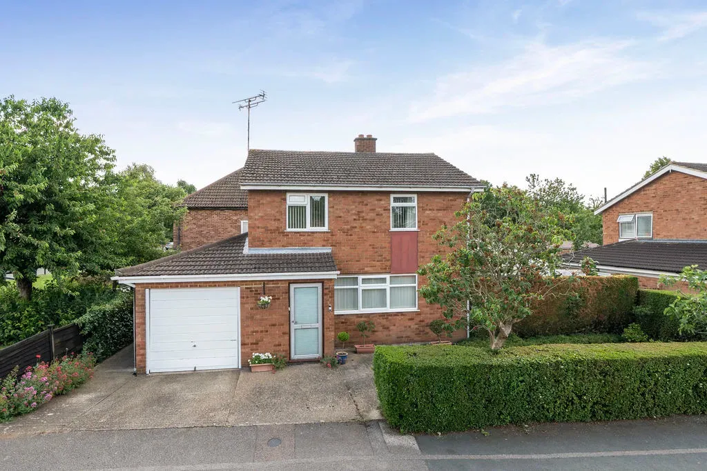 Frensham Drive, Bletchley, Milton Keynes, Buckinghamshire, MK2 3AP, photo 18