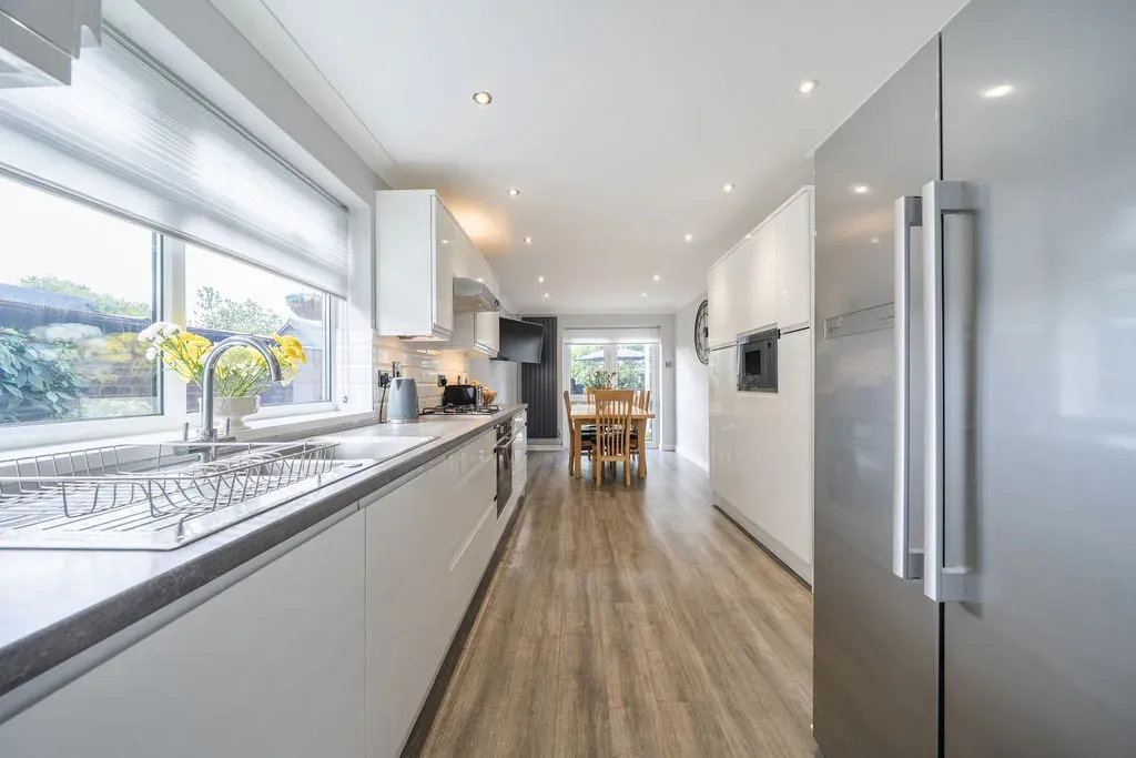 Frensham Drive, Bletchley, Milton Keynes, Buckinghamshire, MK2 3AP, photo 15