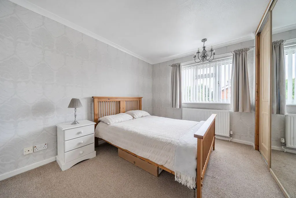 Frensham Drive, Bletchley, Milton Keynes, Buckinghamshire, MK2 3AP, photo 5