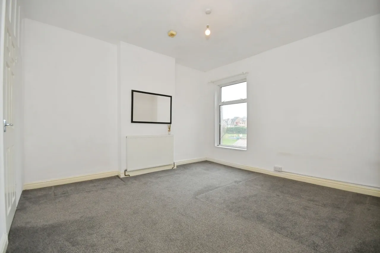 Knighton Street, North Wingfield, S42, photo 12