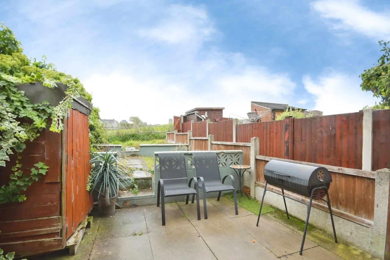 Knighton Street, North Wingfield, S42, photo 9