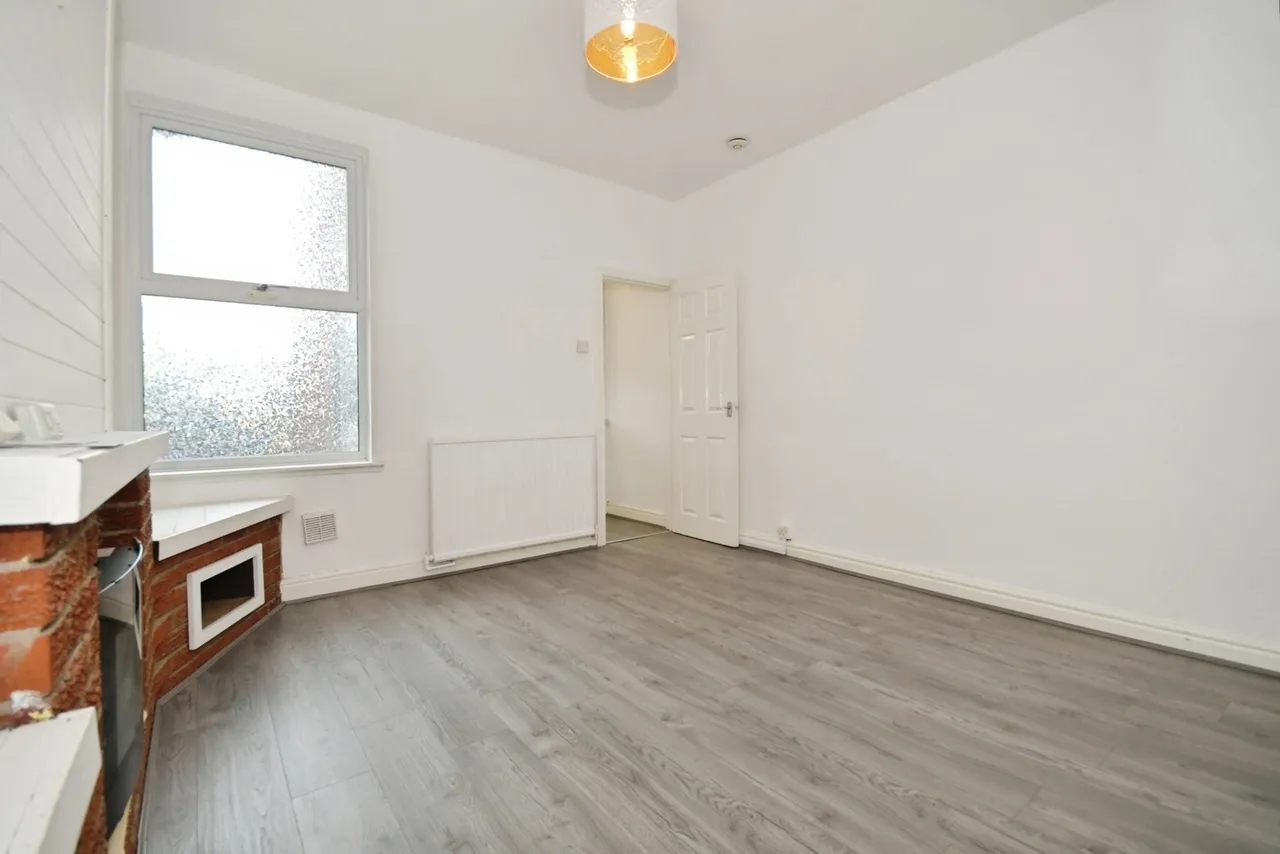 Knighton Street, North Wingfield, S42, photo 6
