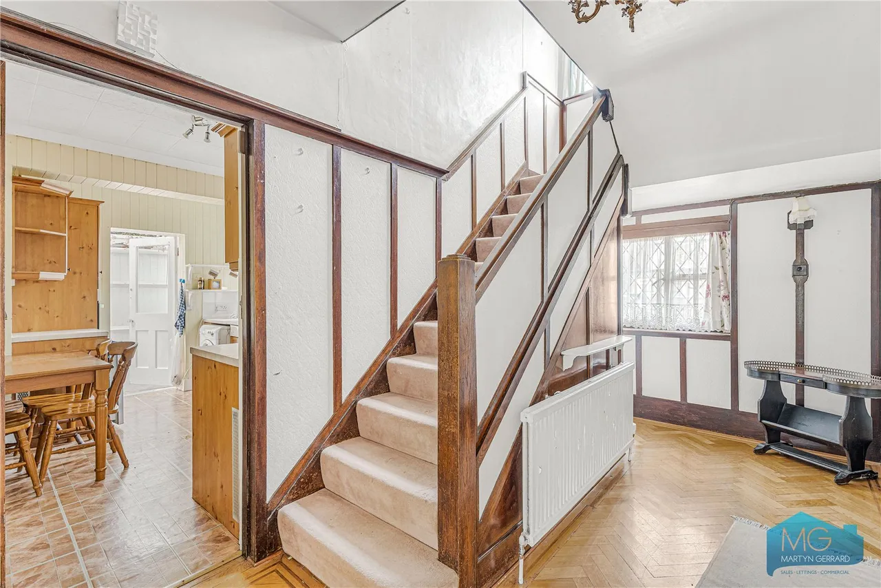 Manor Drive, London, N20, photo 10