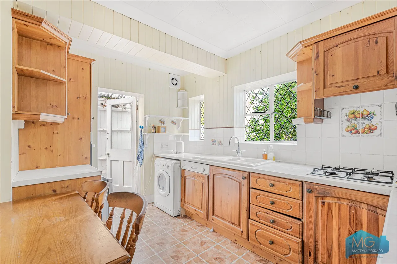 Manor Drive, London, N20, photo 5