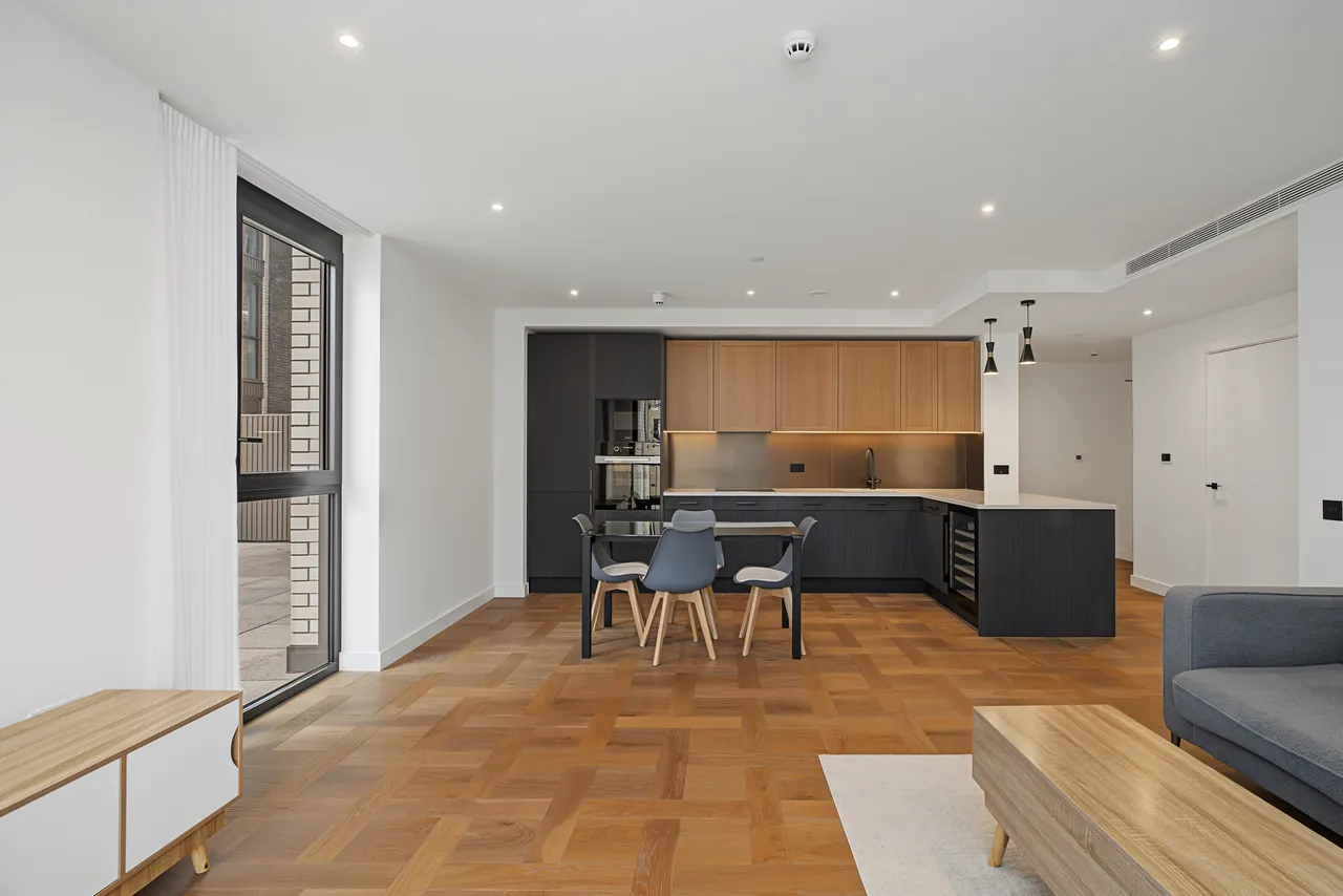 2 bed flat to rent — Merino Gardens, London, E1W