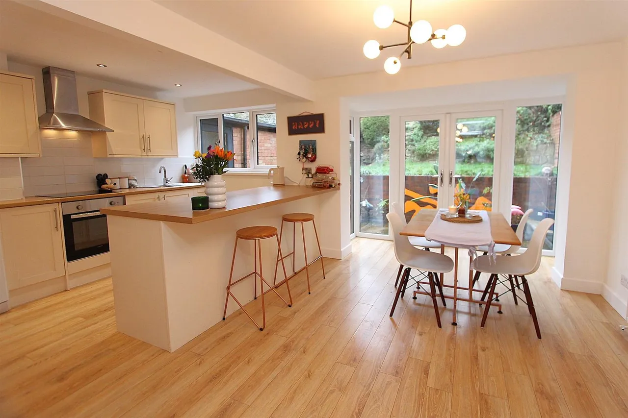 Brockmoor Close, Pedmore, Stourbridge, photo 11