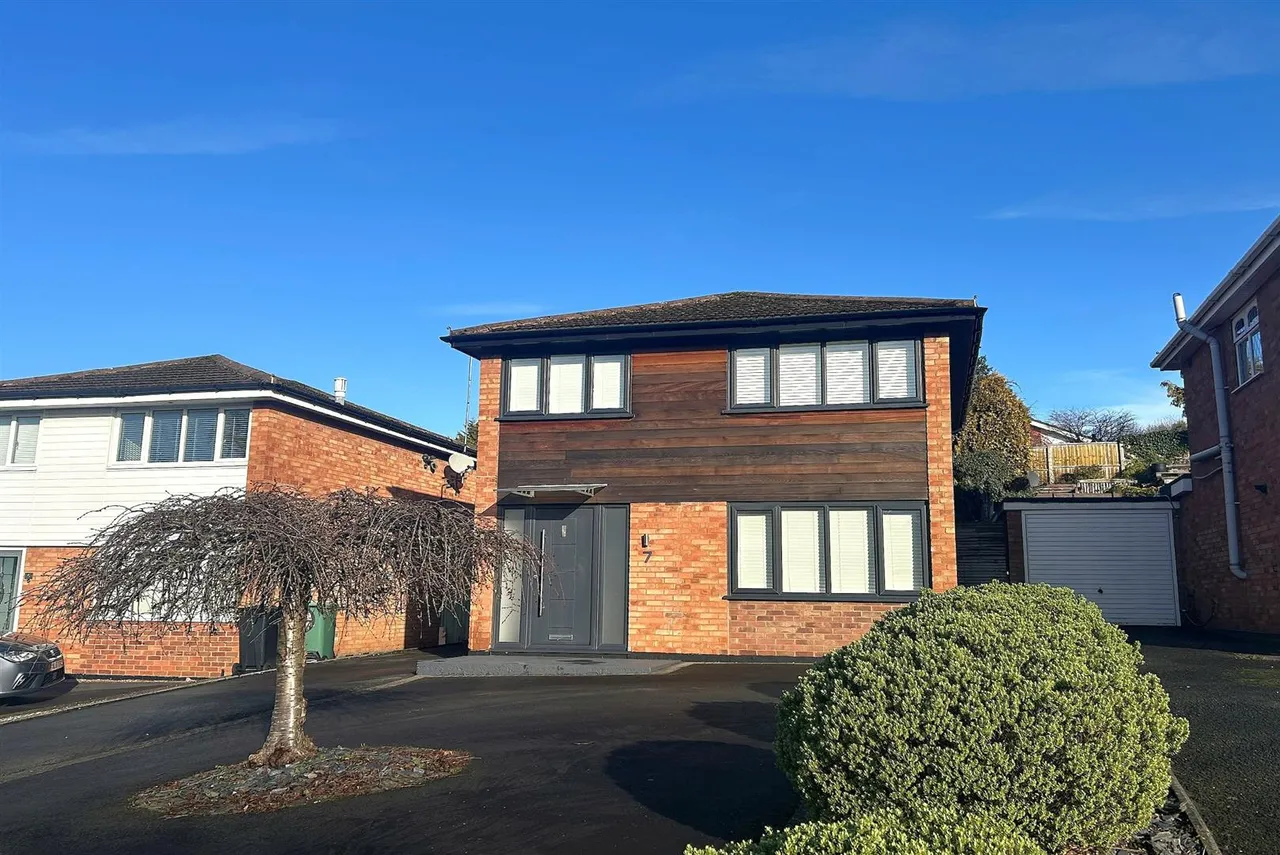 3 bed house for sale — Brockmoor Close, Pedmore, Stourbridge