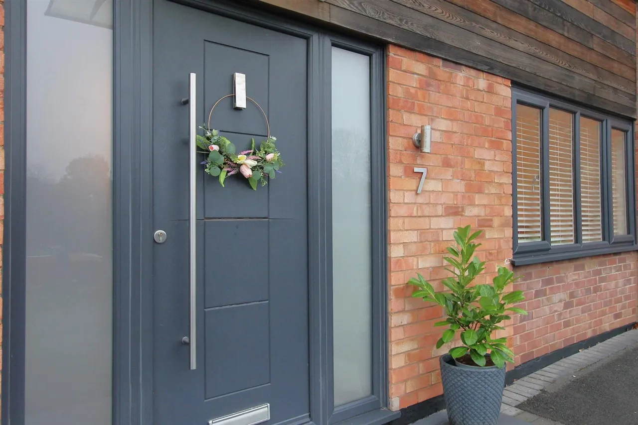 Brockmoor Close, Pedmore, Stourbridge, photo 2