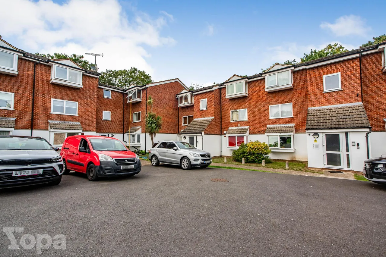 1 bed flat for sale, Heathdene Drive, Belvedere, DA17