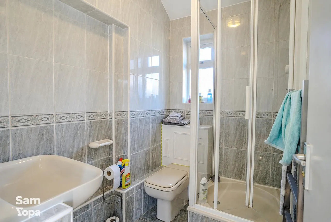 Bromley Road, Colchester, CO7, photo 17