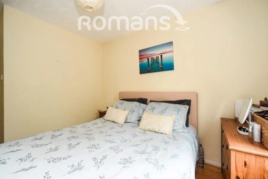 All Saints Close, Wokingham, RG40, photo 8