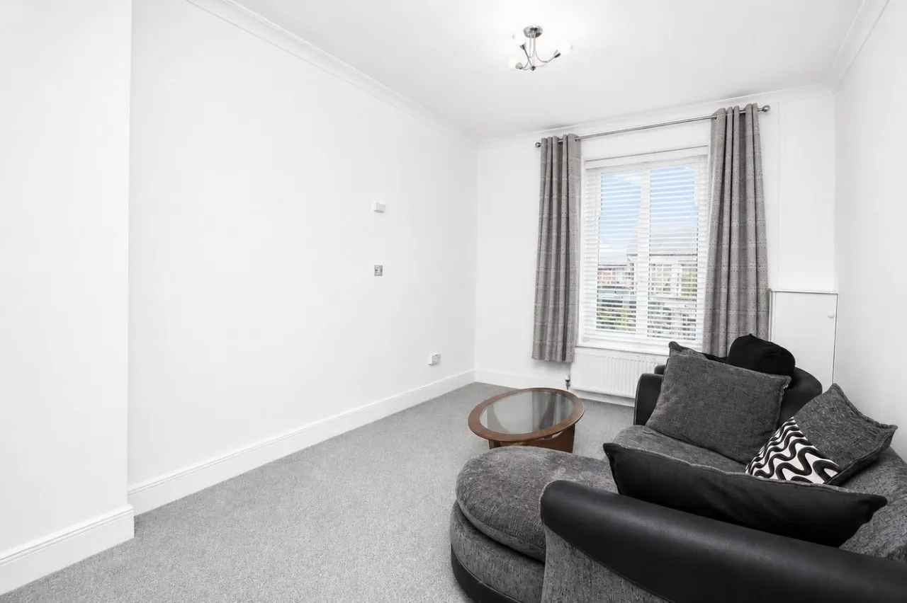 Blackburn Road, Darwen, photo 5