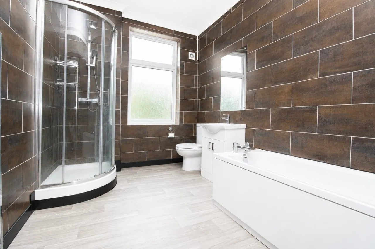 3 bed house for sale — Blackburn Road, Darwen