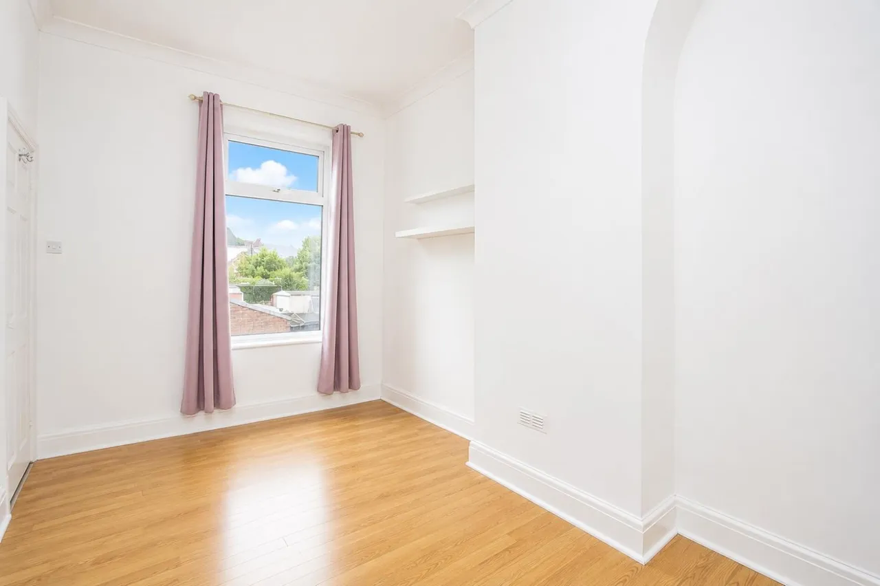 Blackburn Road, Darwen, photo 7