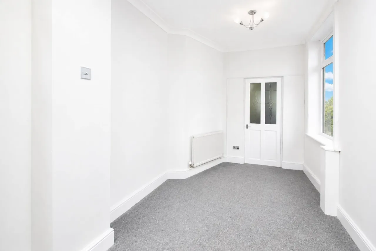 Blackburn Road, Darwen, photo 6