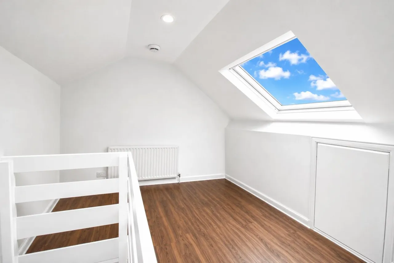 Blackburn Road, Darwen, photo 9