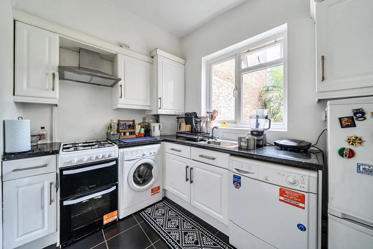Windmill Road, Brentford, TW8, photo 5