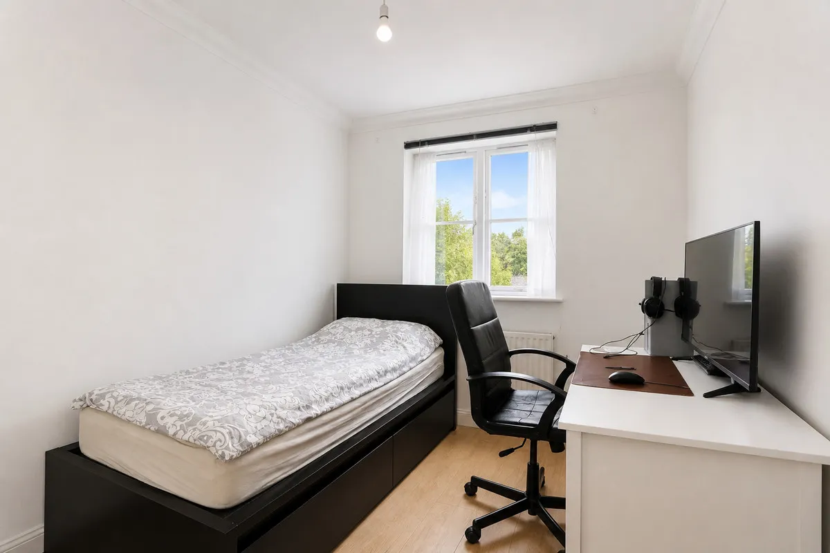 Sunny Mews, Collier Row, Romford, RM5 3PN, photo 15