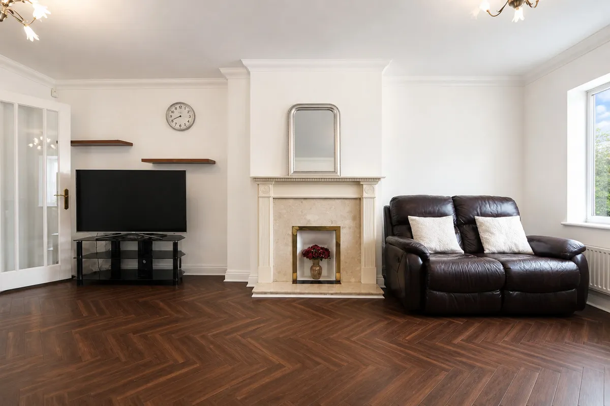 Sunny Mews, Collier Row, Romford, RM5 3PN, photo 11