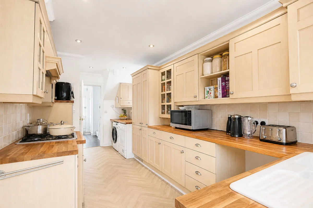 Sunny Mews, Collier Row, Romford, RM5 3PN, photo 3