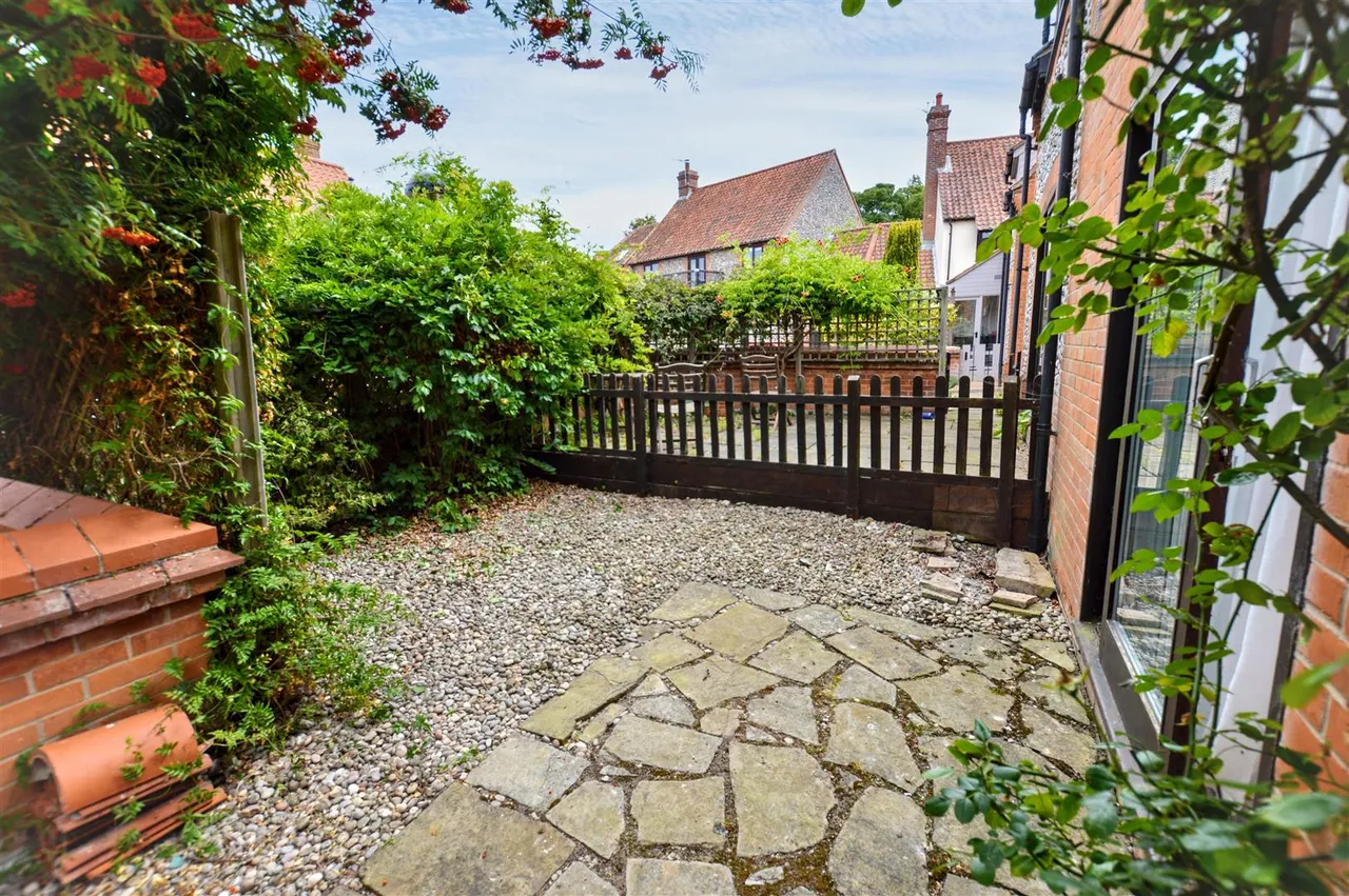 The Pastures, Blakeney, NR25, photo 12
