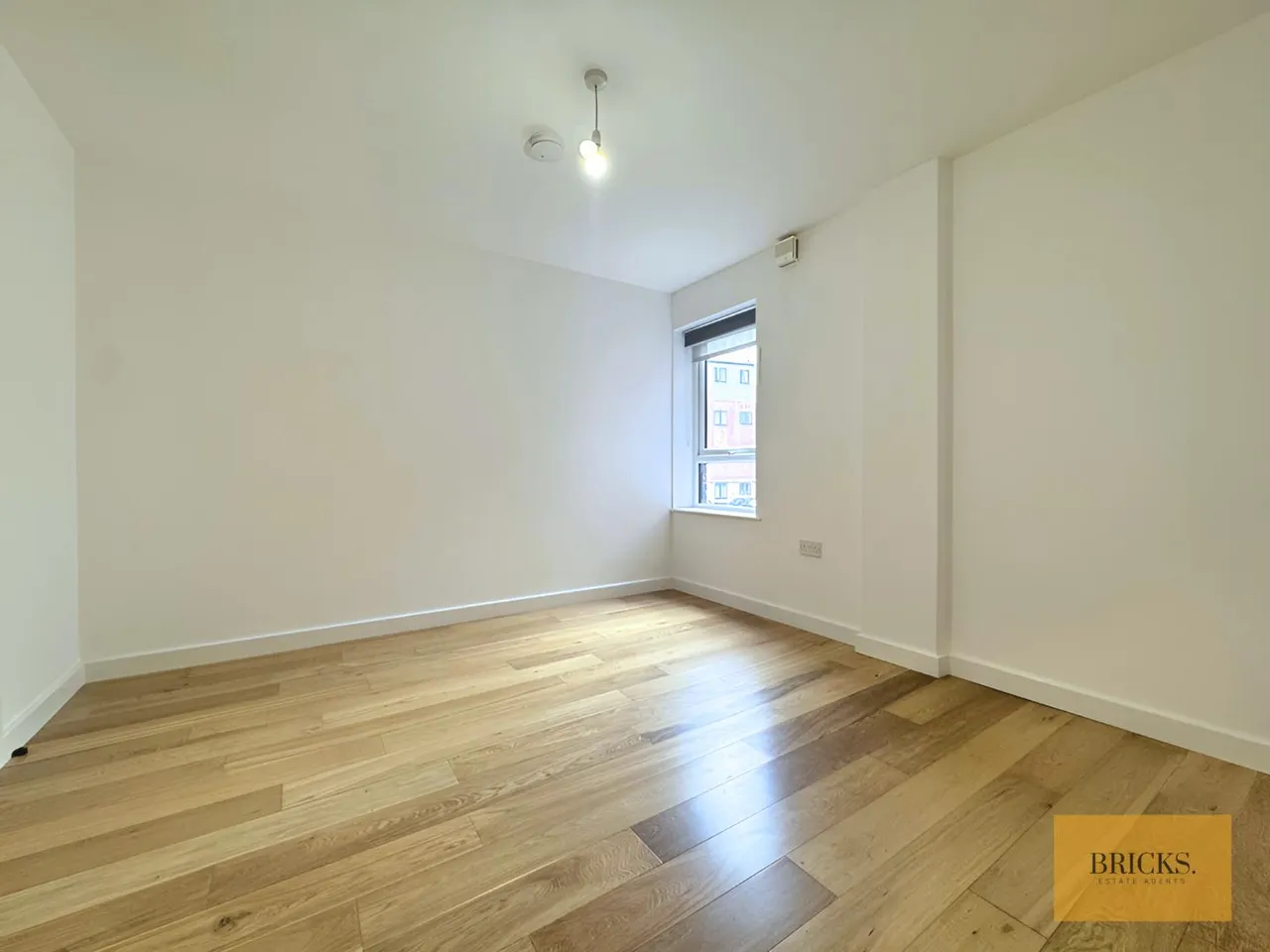Rothesay Road, Luton, LU1 1QZ, photo 11