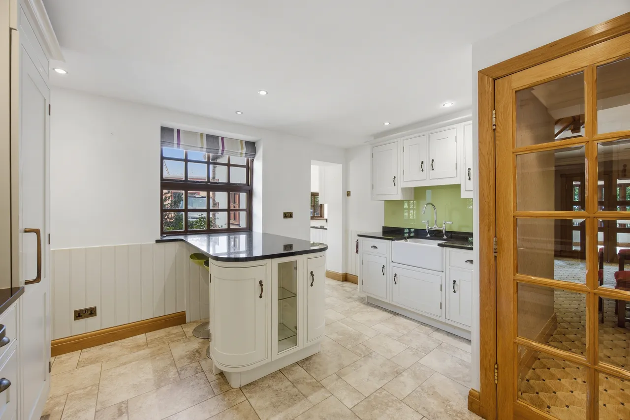 Nicol Road, Ashton in Makerfield, photo 15