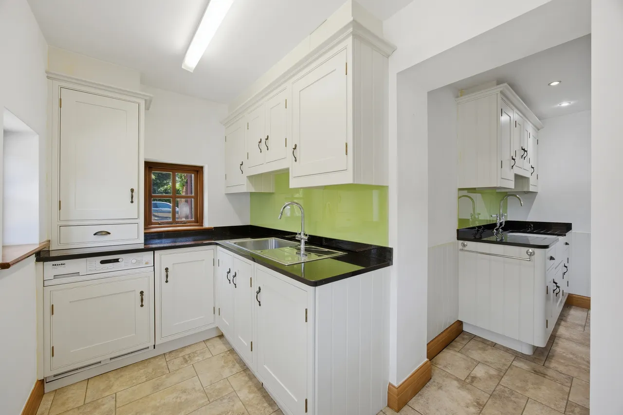 Nicol Road, Ashton in Makerfield, photo 16