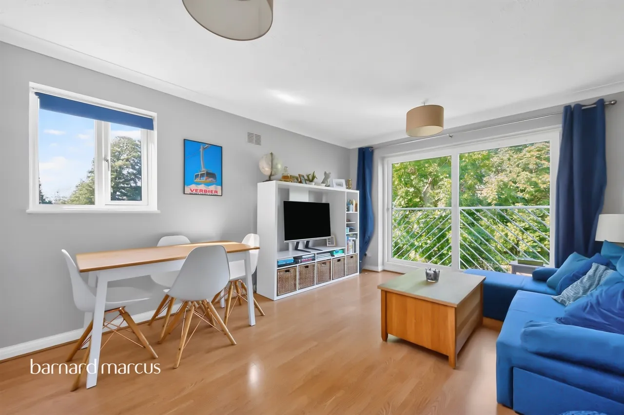1 bed flat for sale — Ewell Road, SURBITON