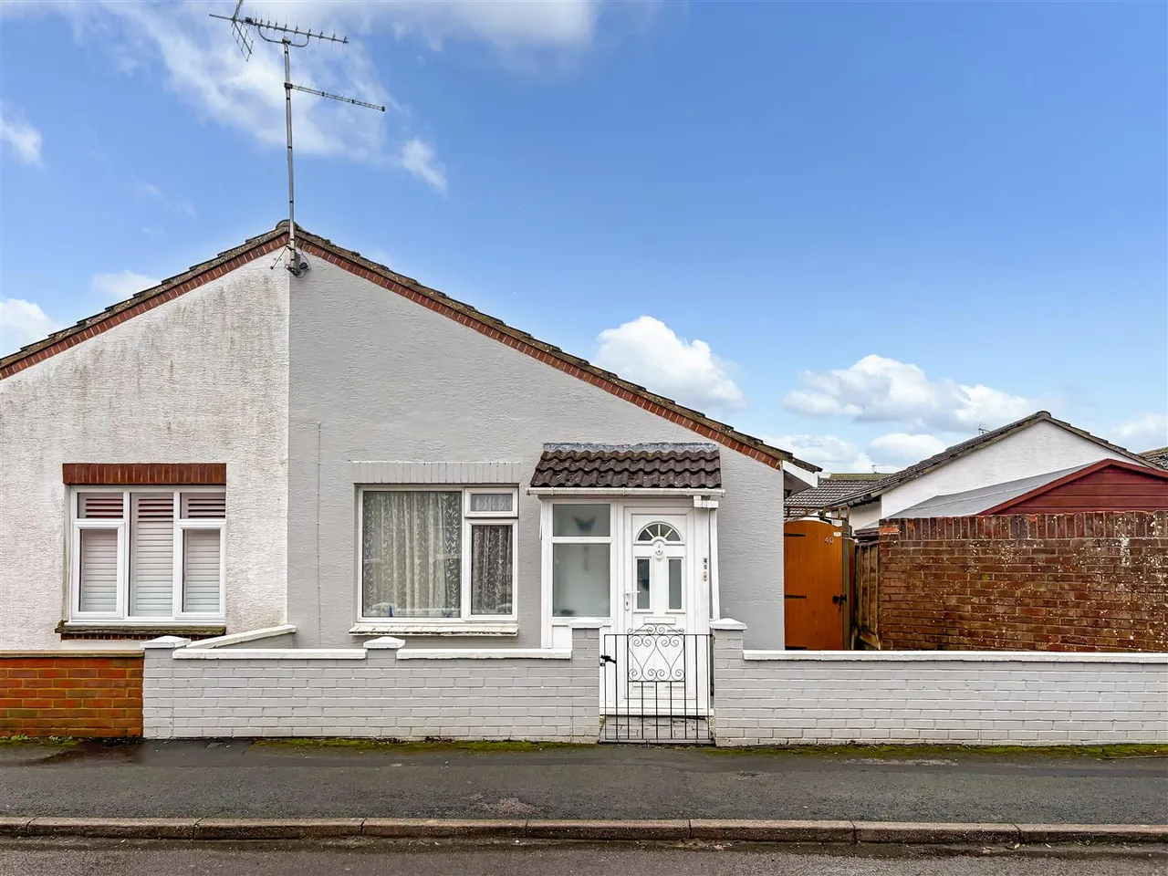 2 bed house for sale, Armada Way, Littlehampton