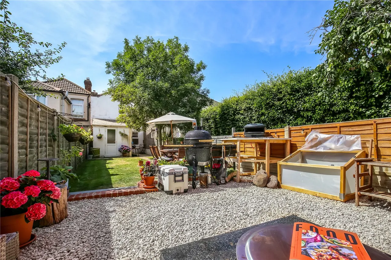 Highfield Road, Salisbury, Wiltshire, SP2 7LZ, photo 12